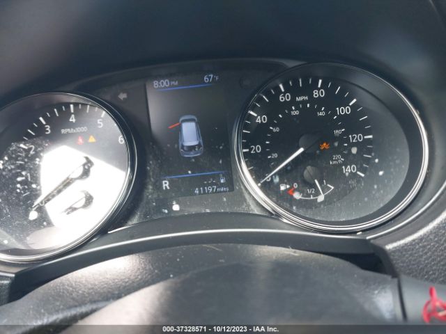 JN8AT2MV0JW316210 Nissan Rogue Sl