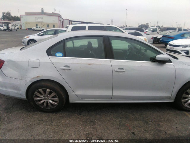 3VW2B7AJ8HM405449 Volkswagen Jetta 1.4t S