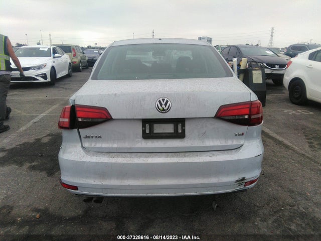 3VW2B7AJ8HM405449 Volkswagen Jetta 1.4t S