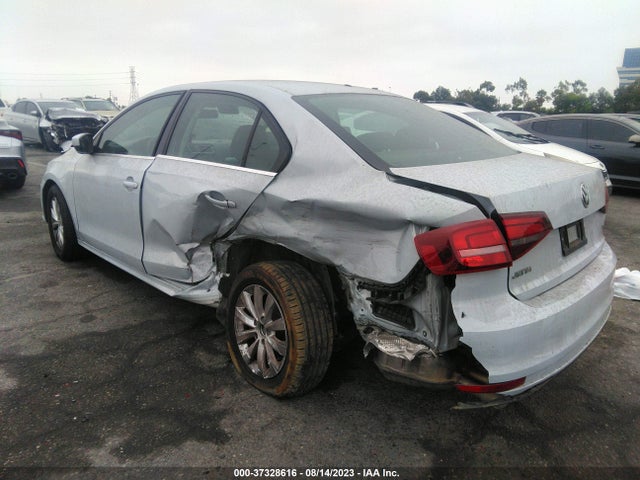 3VW2B7AJ8HM405449 Volkswagen Jetta 1.4t S