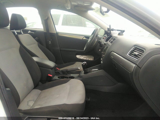 3VW2B7AJ8HM405449 Volkswagen Jetta 1.4t S