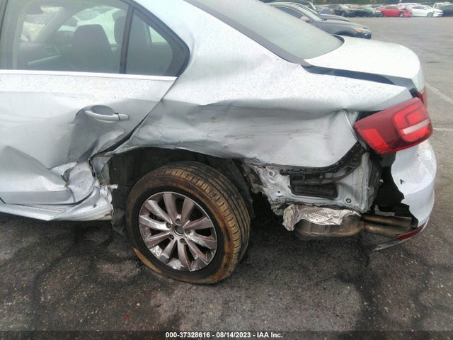 3VW2B7AJ8HM405449 Volkswagen Jetta 1.4t S
