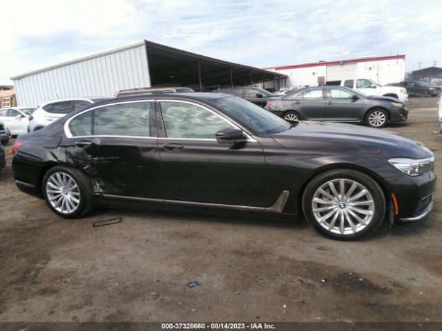 WBA7E2C53GG738487 BMW 7 Series 740i