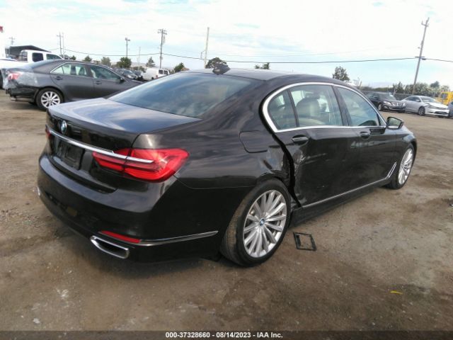 WBA7E2C53GG738487 BMW 7 Series 740i