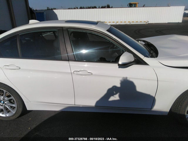 BMW 3 Series 320i Xdrive 2014 WBA3C3G50ENS70313 Image 13