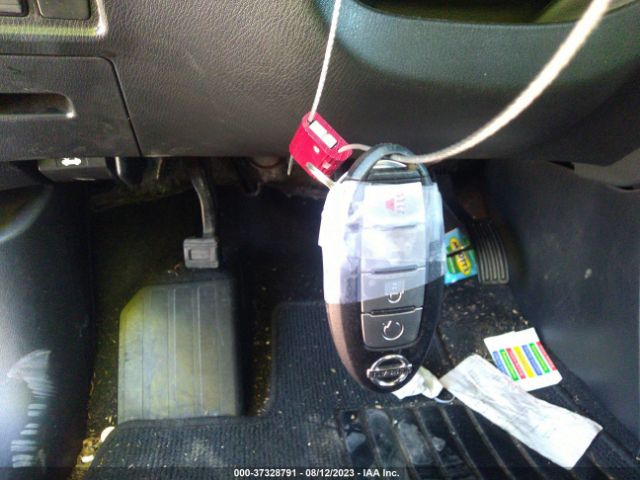 5N1DR2MM8HC645761 Nissan Pathfinder Sv