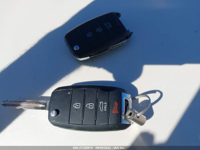 KNAFX4A89E5051893 KIA FORTE EX