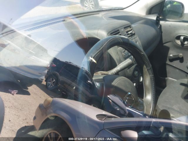 3N1CN7AP5EL825922 Nissan Versa S Plus