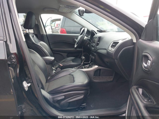 3C4NJDBB9HT680925 Jeep Compass Latitude