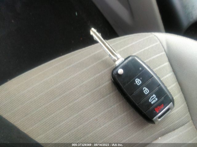 KNAFX4A65E5205787 KIA FORTE LX