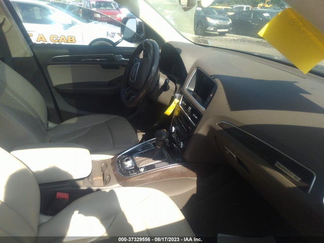WA1LFAFP0EA049443 Audi Q5 Premium Plus