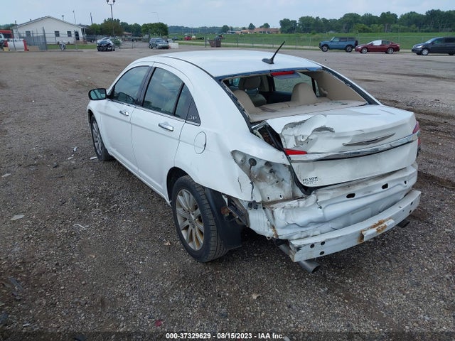 Chrysler 200 Limited 2014 1C3CCBCGXEN191515 Image 3
