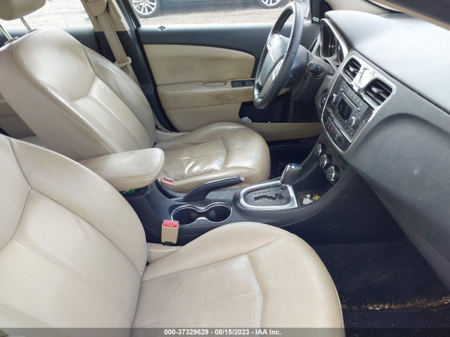 Chrysler 200 Limited 2014 1C3CCBCGXEN191515 Image 5