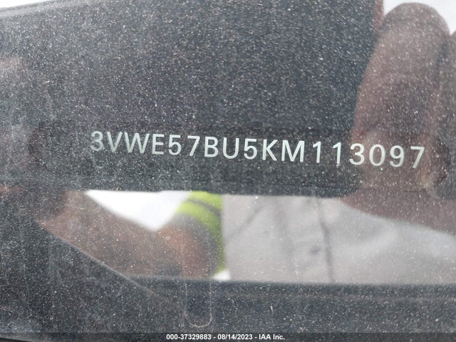 3VWE57BU5KM113097 Volkswagen JETTA SEL