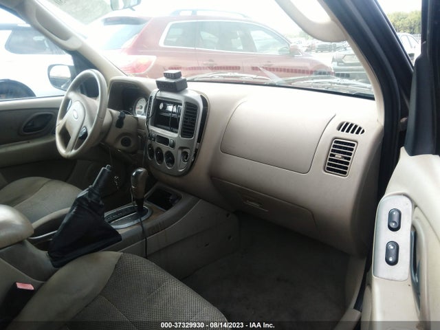 2005 FORD ESCAPE XLT VIN: 1FMYU031X5DA18061