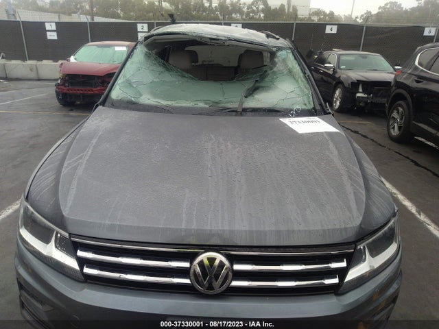 3VV3B7AX3LM065567 Volkswagen Tiguan Se/sel/se R-line Black