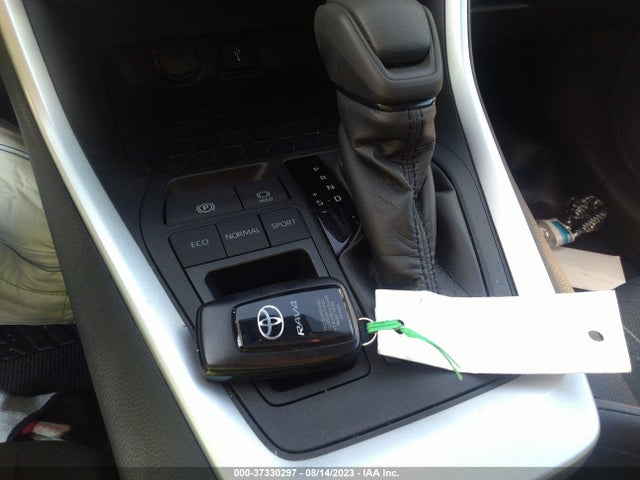 Toyota Rav4 Xle 2020 2T3W1RFV7LW084400 Image 3
