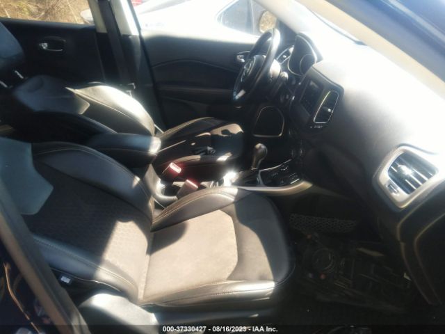 3C4NJDBB4MT578359 Jeep Compass Latitude