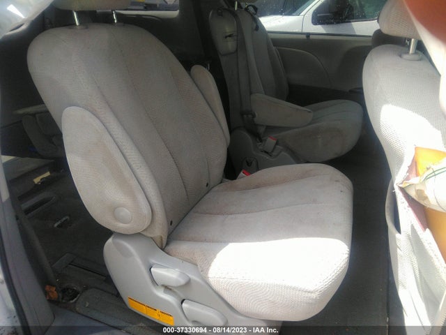 2011 TOYOTA SIENNA LE VIN: 5TDKK3DC0BS131602