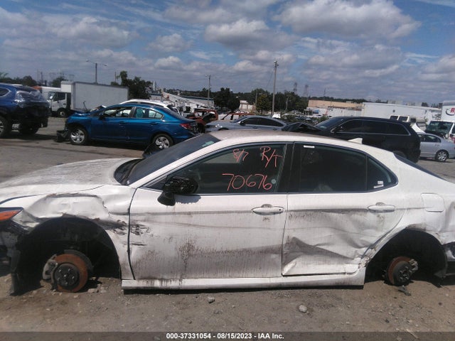 Toyota CAMRY LE 2021 4T1C11AK1MU601184 Image 13