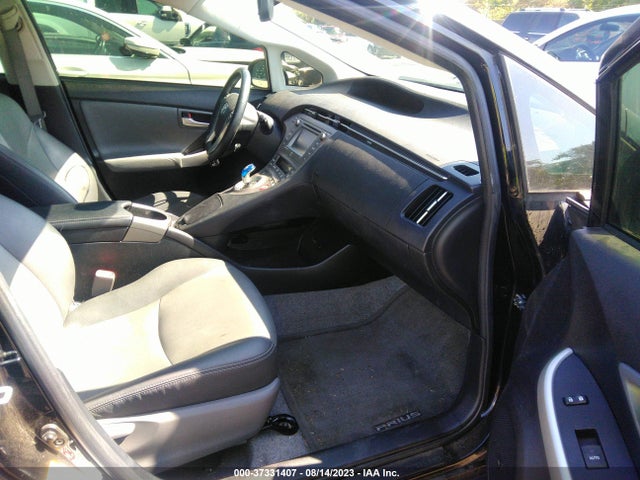 Toyota Prius Four 2015 JTDKN3DU3F1974258 Image 5