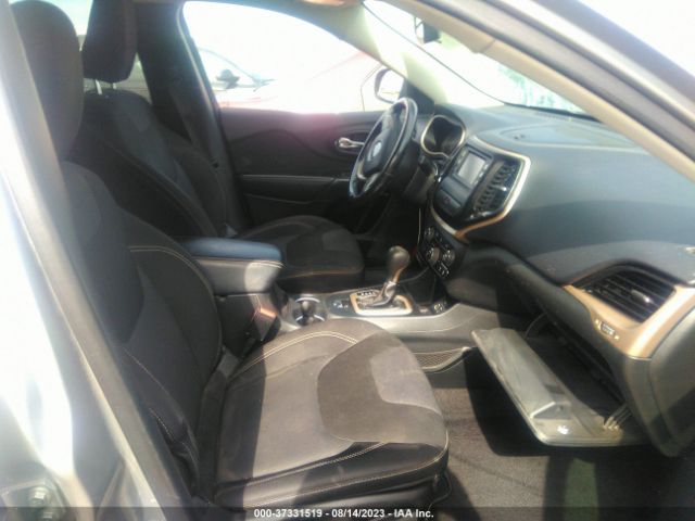 1C4PJLCBXFW747251 Jeep Cherokee Latitude