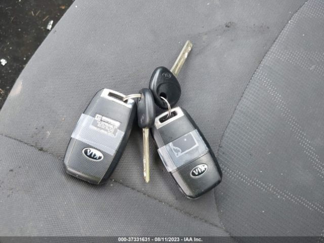 KNADM5A35E6418227 KIA RIO LX