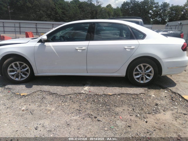 1VWAA7A37JC042746 Volkswagen Passat 2.0t S/r-line