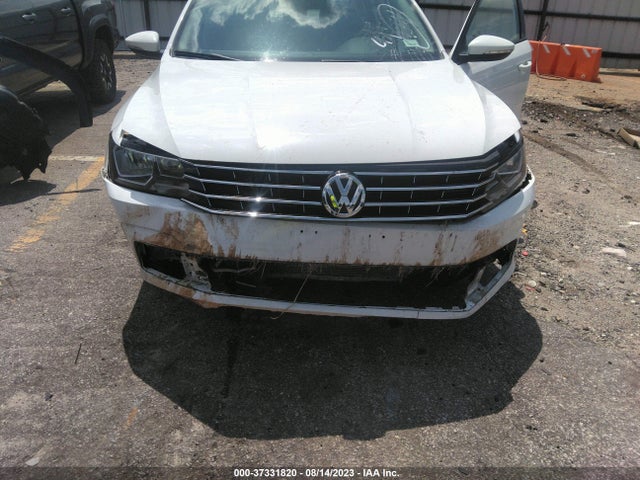 1VWAA7A37JC042746 Volkswagen Passat 2.0t S/r-line