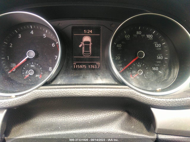 1VWAA7A37JC042746 Volkswagen Passat 2.0t S/r-line