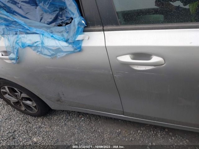 3KPF24AD1KE118291 KIA Forte Lxs