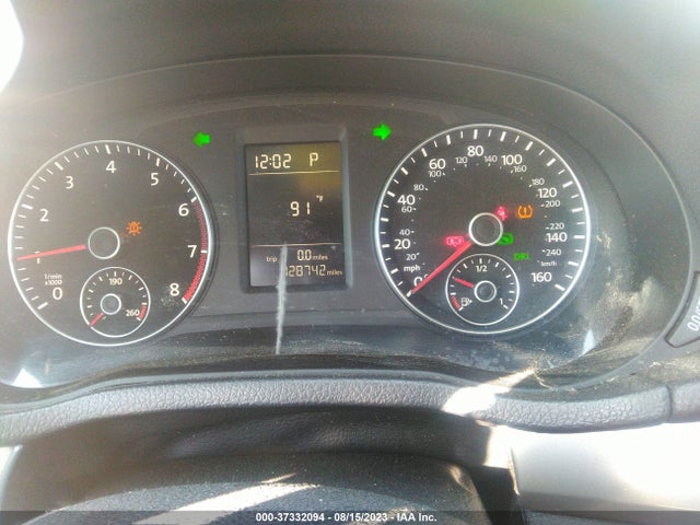 1VWAT7A33FC076393 Volkswagen Passat 1.8t S