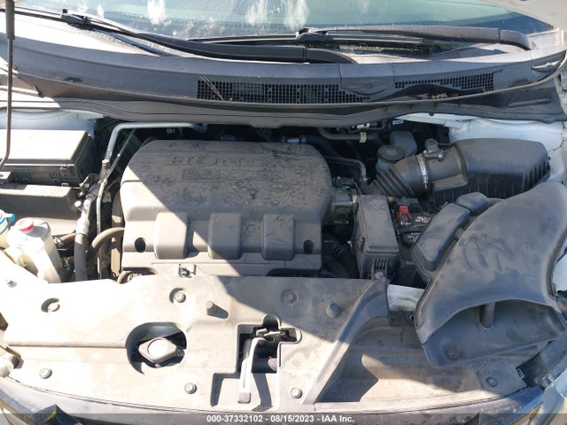 Honda Odyssey Touring 2016 5FNRL5H90GB004351 Image 10