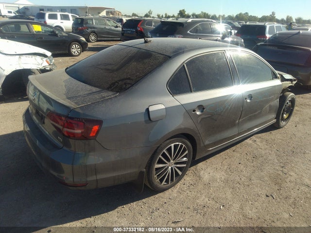 3VWD17AJ2GM275226 Volkswagen Jetta Sedan 1.8t Sport
