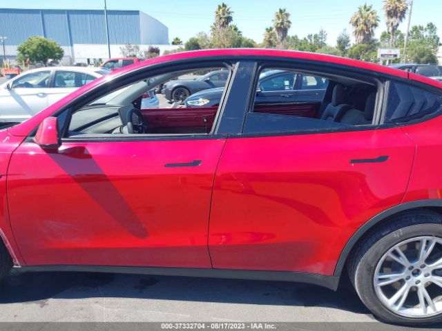 5YJYGDEE2LF020685 Tesla Model Y Long Range