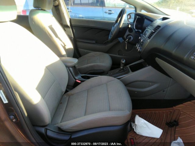 KNAFX4A60E5240429 KIA FORTE LX