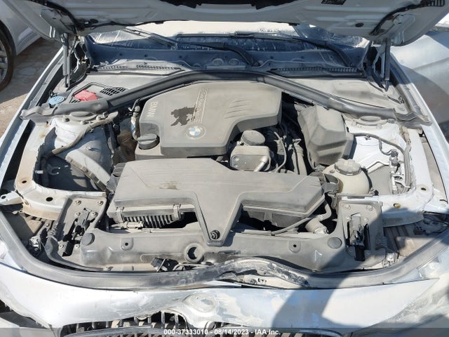 BMW 328i Xdrive 2016 WBA8E3G54GNU04761 Image 10