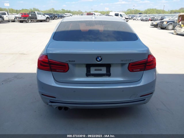 BMW 328i Xdrive 2016 WBA8E3G54GNU04761 Image 16
