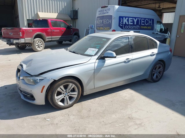 BMW 328i Xdrive 2016 WBA8E3G54GNU04761 Image 2