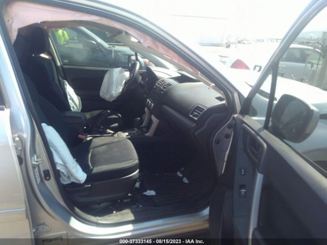 JF2SJAEC0HH527419 Subaru Forester Premium