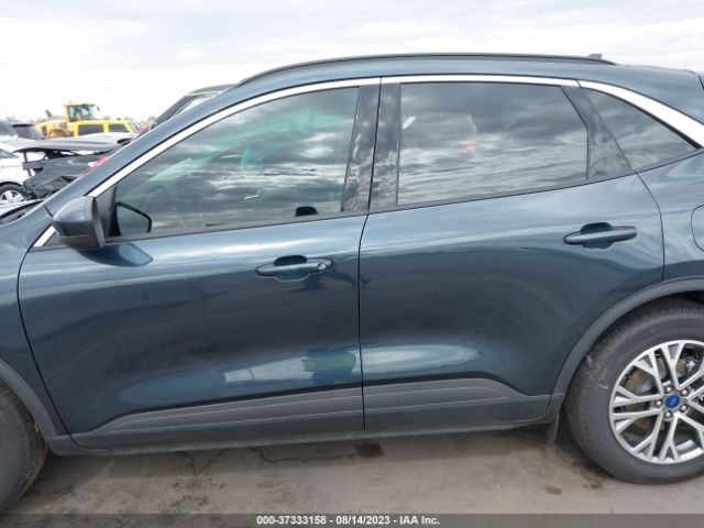 1FMCU0H69NUB92525 Ford ESCAPE SEL