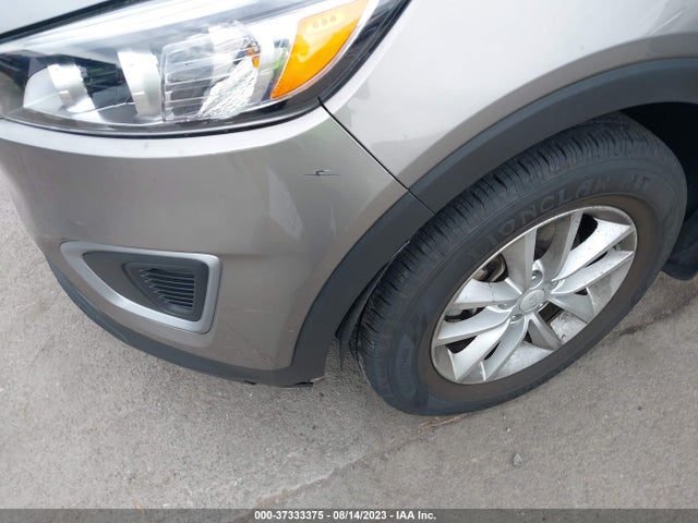 KIA Sorento 2017 5XYPG4A3XHG301875 Image 20