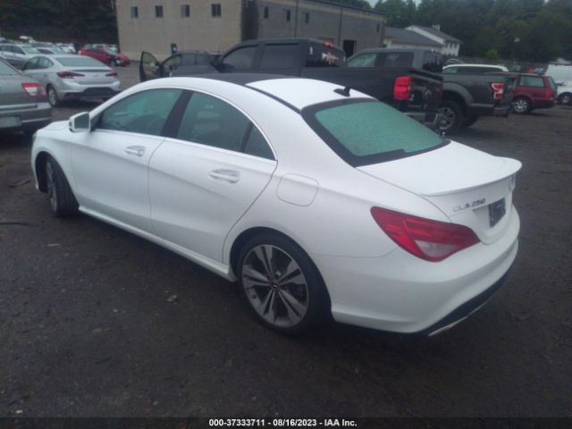 WDDSJ4GB4KN723723 Mercedes-Benz CLA