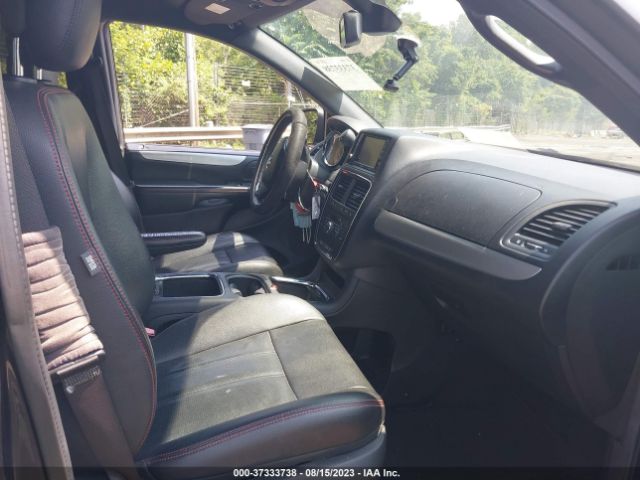 2C4RDGEGXJR335395 Dodge Grand Caravan Gt