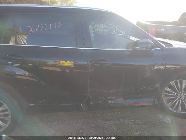Toyota Highlander Platinum 2022 5TDFZRBH0NS204647 Image 6