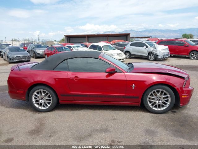 1ZVBP8EM1E5235206 Ford Mustang V6