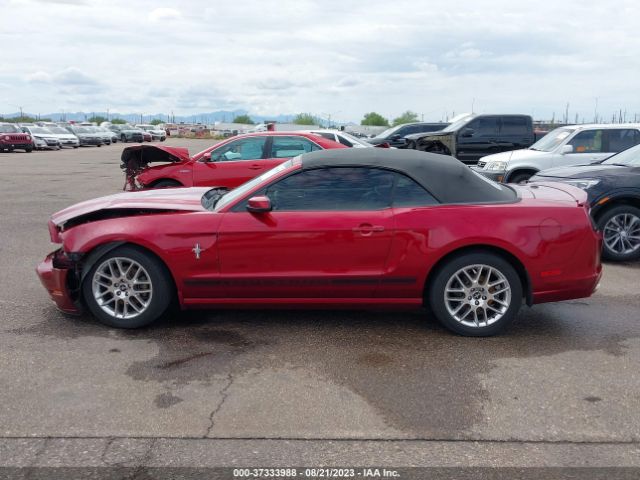 1ZVBP8EM1E5235206 Ford Mustang V6