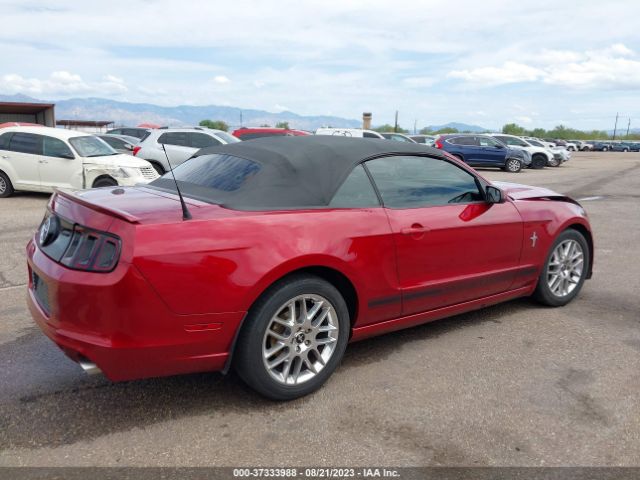1ZVBP8EM1E5235206 Ford Mustang V6
