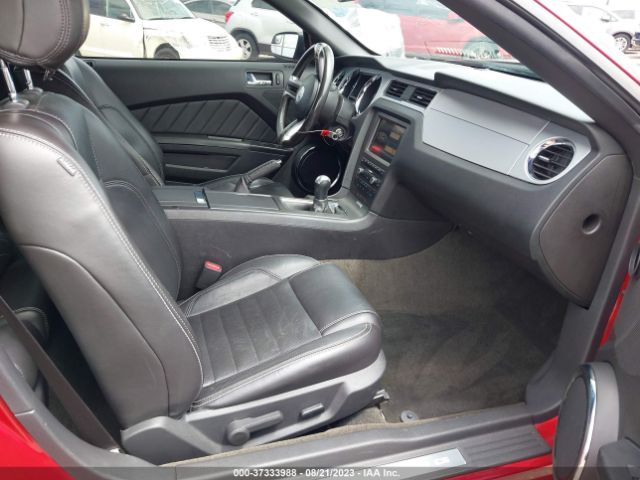 1ZVBP8EM1E5235206 Ford Mustang V6