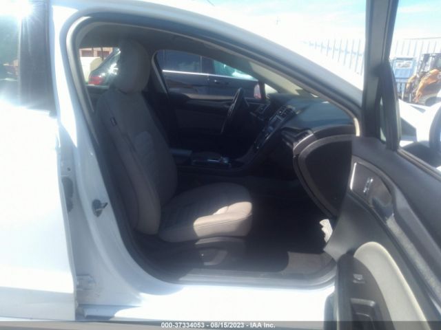 3FA6P0G72KR174895 Ford FUSION S